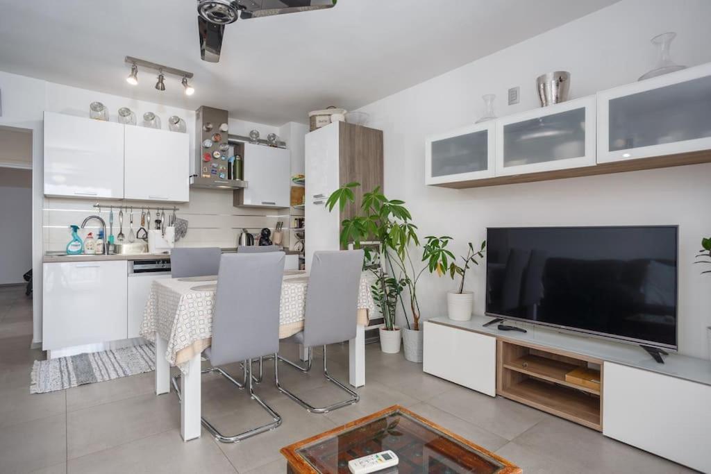Family Village Apartment Vrh  ภายนอก รูปภาพ